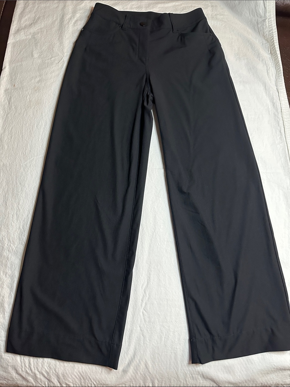 Lululemon City Sleek 5 Pocket Wide-Leg
High Rise 7/8 Length Pant Size 25 - Picture 4 of 12
